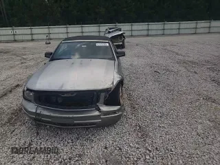 2008 Ford Mustang Deluxe with VIN 1ZVHT84NX85127400, listed as a Copart auction lot 57470935 with 262,852 mi miles and Salvage title. Bid and sale history available at DreamBid. Image 14.