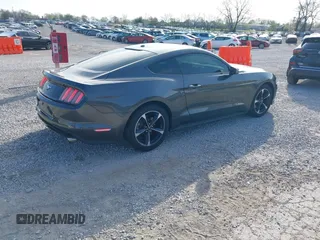 2019 Ford Mustang EcoBoost z VIN 1FA6P8TH9K5201378, wystawiony jako IAAI lot #41975711 z przebiegiem 46 945 mil mil oraz . Historia ofert i sprzedaży dostępna na DreamBid. Obrazek 4.