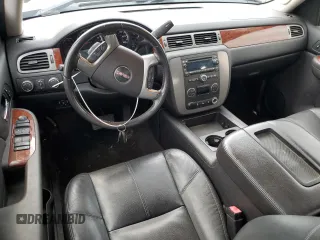 2009 GMC Sierra 2500HD Work Truck z VIN 1GTHK43K89F118521, wystawiony jako Copart lot #60003205 z przebiegiem 63 571 mil mil oraz Szkoda całkowita • Salvage title. Historia ofert i sprzedaży dostępna na DreamBid. Obrazek 8.