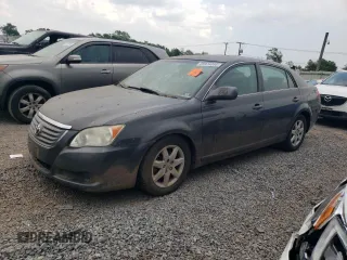 2008 Toyota Avalon XL z VIN 4T1BK36B28U313290, wystawiony jako Copart lot #59974055 z przebiegiem 194 238 mil mil oraz Czysty tytuł • Clean title. Historia ofert i sprzedaży dostępna na DreamBid. Obrazek 1.