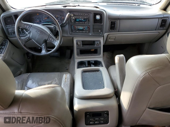 2004 Chevrolet Suburban LT with VIN 1GNEC16Z04J254873, listed as a Copart auction lot 82315924 with 385,089 mi miles and Salvage Title. Bid and sale history available at carsss.com. Image 8.