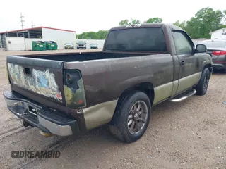 1999 Chevrolet Silverado 1500 with VIN 1GCEC14W0XZ170429, listed as a IAAI auction lot 41910557 with 301,746 mi miles. Bid and sale history available at carsss.com. Image 4.
