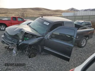 2004 GMC Sierra 1500 SLE with VIN 2GTEC19T941425369, listed as a Copart auction lot 84000694 with Not Provided miles and Salvage Title. Bid and sale history available at DreamBid. Image 1.