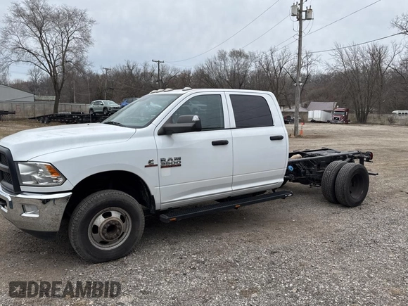 2018 Ram 3500 Tradesman with VIN 3C7WRSCL1JG345362, listed as a Copart auction lot 85365904 with 189,625 mi miles and Clean Title. Bid and sale history available at carsss.com. Image 2.