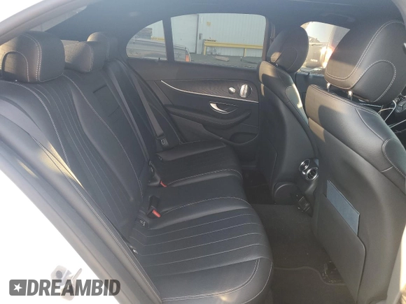 2021 Mercedes-Benz E-Class E 450 with VIN W1KZF5KBXMA934142, listed as a Copart auction lot 43231135 with 39,090 mi miles and Salvage Title. Bid and sale history available at carsss.com. Image 10.