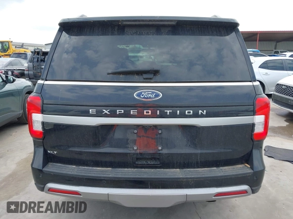 2024 Ford Expedition XLT with VIN 1FMJU1J8XREA41234, listed as a IAAI auction lot 42114353 with 30,678 mi miles. Bid and sale history available at carsss.com. Image 16.