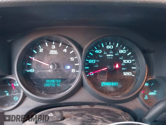 2008 Chevrolet Silverado 1500 Work Truck with VIN 1GCEK14C28Z329235, listed as a IAAI auction lot 41733369 with 185,732 mi miles. Bid and sale history available at carsss.com. Image 7.