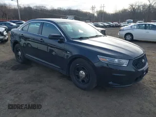 2018 Ford Police Interceptor Sedan with VIN 1FAHP2MK2JG131340, listed as a IAAI auction lot 41511792 with 90,534 mi miles. Bid and sale history available at carsss.com. Image 1.