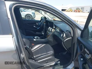 2016 Mercedes-Benz GLC with VIN WDC0G4JB4GF084697, listed as a IAAI auction lot 41929271 with 129,146 mi miles. Bid and sale history available at carsss.com. Image 5.