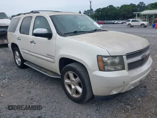 2008 Chevrolet Tahoe 3LT z VIN 1GNFC13J78R262091, wystawiony jako IAAI lot #42184034 z przebiegiem 191 860 mil mil oraz . Historia ofert i sprzedaży dostępna na DreamBid. Obrazek 1.