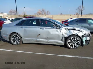 2019 Lincoln MKZ Hybrid Reserve II with VIN 3LN6L5MU6KR611449, listed as a IAAI auction lot 41465414 with Not provided miles and . Bid and sale history available at DreamBid. Image 13.