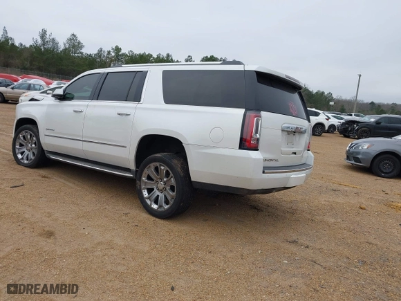 2016 GMC Yukon XL Denali with VIN 1GKS1HKJ8GR306576, listed as a IAAI auction lot 41518187 with 208,586 mi miles. Bid and sale history available at carsss.com. Image 3.