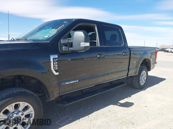2022 Ford F-250 XL with VIN 1FT7W2BT9NEF60190, listed as a IAAI auction lot 41593504 with 54,540 mi miles and . Bid and sale history available at DreamBid. Image 6.