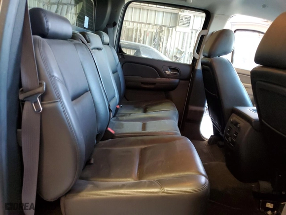 2011 Chevrolet Avalanche LTZ with VIN 3GNMCGE02BG345143, listed as a Copart auction lot 82863314 with 187,805 mi miles and Salvage Title. Bid and sale history available at carsss.com. Image 10.