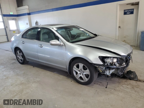 2008 Acura RL with VIN JH4KB16528C001848, listed as a Copart auction lot 42711235 with 156,055 mi miles and Salvage Title. Bid and sale history available at DreamBid. Image 4.