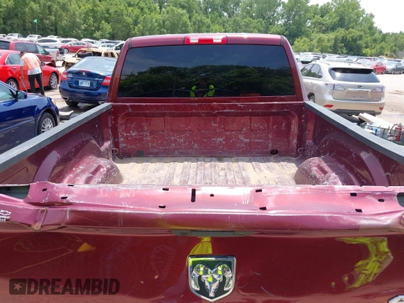 2018 Ram 2500 Tradesman with VIN 3C6UR5CL7JG201831, listed as a IAAI auction lot 42382630 with 183,788 mi miles and . Bid and sale history available at DreamBid. Image 18.