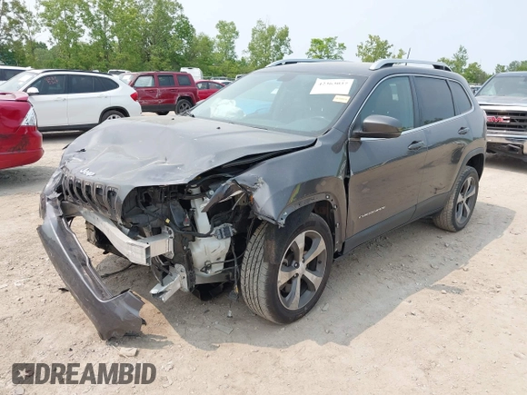 2020 Jeep Cherokee Limited z VIN 1C4PJLDB3LD614479, wystawiony jako IAAI lot #42363037 z przebiegiem 100 767 mil mil oraz . Historia ofert i sprzedaży dostępna na DreamBid. Obrazek 18.