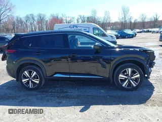 2021 Nissan Rogue Platinum with VIN JN8AT3DD4MW303574, listed as a IAAI auction lot 41868618 with 60,382 mi miles. Bid and sale history available at carsss.com. Image 13.