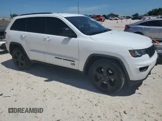 2021 Jeep Grand Cherokee Laredo X z VIN 1C4RJEAG9MC746108, wystawiony jako Copart lot #56479195 z przebiegiem 59 703 mil mil oraz Czysty tytuł • Clean title. Historia ofert i sprzedaży dostępna na DreamBid. Obrazek 4.
