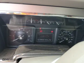 2009 Lincoln Navigator with VIN 5LMFU28539EJ00256, listed as a Copart auction lot 76085394 with 230,298 mi miles and Salvage Title. Bid and sale history available at carsss.com. Image 9.