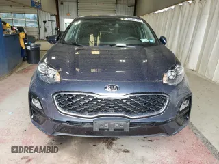 2022 Kia Sportage LX z VIN KNDPMCAC8N7983117, wystawiony jako Copart lot #56585455 z przebiegiem 33 239 mil mil oraz Szkoda całkowita • Salvage title. Historia ofert i sprzedaży dostępna na DreamBid. Obrazek 5.