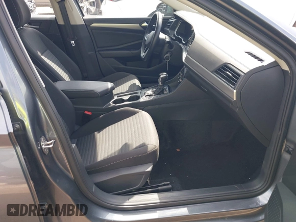2024 Volkswagen Jetta S with VIN 3VW5M7BU6RM090197, listed as a IAAI auction lot 42724682 with 30,077 mi miles and . Bid and sale history available at DreamBid. Image 5.