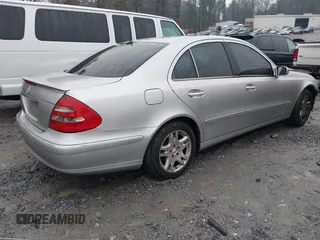 2005 Mercedes-Benz E-Class 3.2L CDI with VIN WDBUF26JX5A540368, listed as a IAAI auction lot 41424407 with 282,470 mi miles. Bid and sale history available at carsss.com. Image 4.