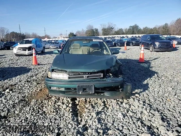 1992 Honda Accord z VIN 1HGCB7675NA166361, wystawiony jako Copart lot #45403685 z przebiegiem 384 361 mil mil oraz Szkoda całkowita • Salvage title. Historia ofert i sprzedaży dostępna na DreamBid. Obrazek 11.