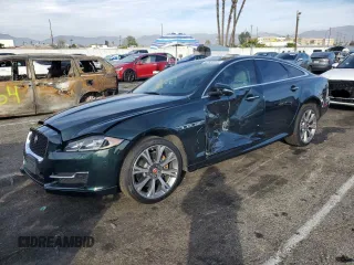 2019 Jaguar XJ with VIN SAJWJ1CD3K8W19547, listed as a Copart auction lot 43836805 with 9,415 mi miles and Salvage Title. Bid and sale history available at carsss.com. Image 1.