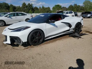 2021 Chevrolet Corvette 2LT z VIN 1G1YB3D44M5119702, wystawiony jako Copart lot #55264875 z przebiegiem 36 874 mil mil oraz Szkoda całkowita • Salvage title. Historia ofert i sprzedaży dostępna na DreamBid. Obrazek 1.