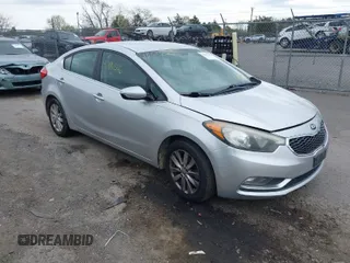 2014 Kia Forte EX with VIN KNAFX4A85E5046545, listed as a IAAI auction lot 42016340 with 179,900 mi miles. Bid and sale history available at carsss.com. Image 1.