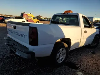 2004 Chevrolet Silverado 1500 LS with VIN 1GCEC14V54Z307206, listed as a Copart auction lot 76308604 with 0 mi miles and Salvage Title. Bid and sale history available at carsss.com. Image 3.