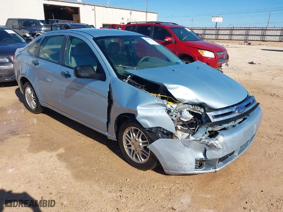 2008 Ford Focus SE with VIN 1FAHP35N28W214541, listed as a IAAI auction lot 40882796 with NaN miles. Bid and sale history available at carsss.com. Image 1.