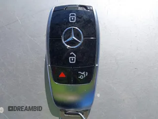 2021 Mercedes-Benz E 350 with VIN W1KZF8DB5MA912435, listed as a IAAI auction lot 42311200 with 32,631 mi miles and . Bid and sale history available at DreamBid. Image 11.