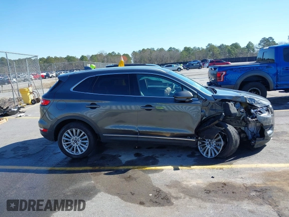 2019 Lincoln MKC Standard with VIN 5LMCJ1D92KUL08929, listed as a IAAI auction lot 41766946 with 90,171 mi miles. Bid and sale history available at carsss.com. Image 13.