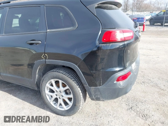 2017 Jeep Cherokee Sport с VIN 1C4PJLAB7HW669467, выставлен на аукционе IAAI как лот 41849030 с пробегом 170 265 миль миль и . История ставок и продаж доступна на DreamBid. Изображение 18.