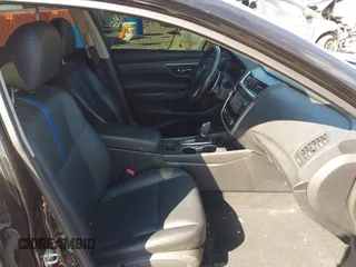 2018 Nissan Altima 2.5 SR with VIN 1N4AL3AP7JC276044, listed as a IAAI auction lot 41898554 with 103,329 mi miles. Bid and sale history available at carsss.com. Image 5.