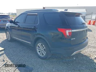 2017 Ford Explorer XLT z VIN 1FM5K7D89HGB71482, wystawiony jako IAAI lot #42009154 z przebiegiem 159 498 mil mil oraz . Historia ofert i sprzedaży dostępna na DreamBid. Obrazek 3.