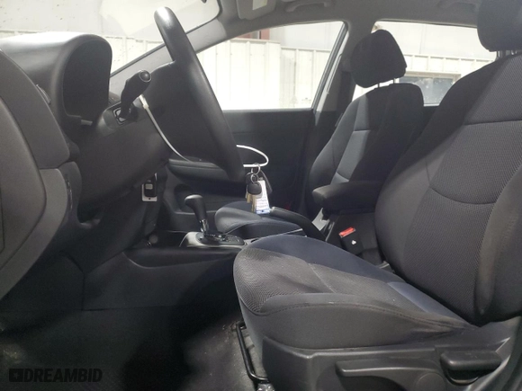 2011 Hyundai Elantra Touring SE with VIN KMHDC8AE0BU105789, listed as a Copart auction lot 83448404 with 33,378 mi miles and Salvage Title. Bid and sale history available at carsss.com. Image 7.