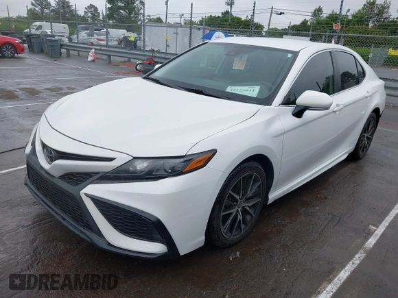 2023 Toyota Camry SE z VIN 4T1G11AK4PU738724, wystawiony jako IAAI lot #42123044 z przebiegiem 58 659 mil mil oraz . Historia ofert i sprzedaży dostępna na DreamBid. Obrazek 21.