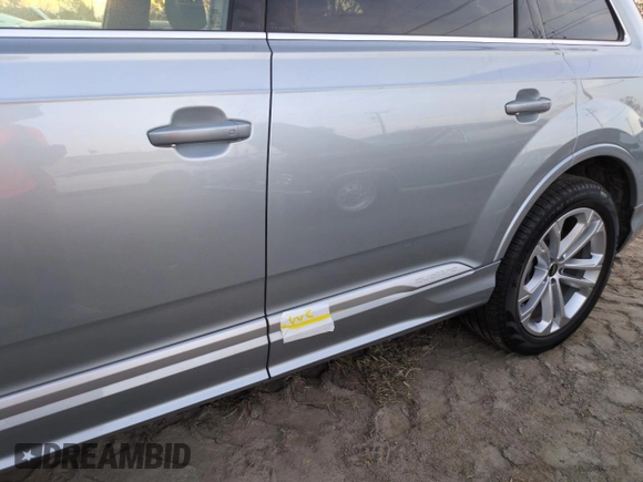 2025 Audi Q7 with VIN WA1AVBF7XSD004391, listed as a Copart auction lot 77033584 with 1,313 mi miles and Non repairable. Bid and sale history available at DreamBid. Image 13.