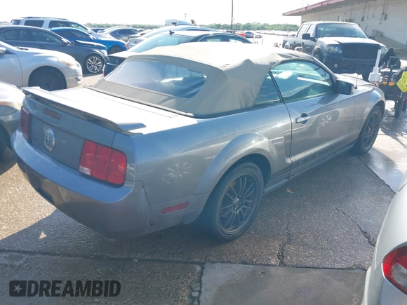2006 Ford Mustang Standard with VIN 1ZVFT84N865139694, listed as a IAAI auction lot 42105051 with 198,042 mi miles and . Bid and sale history available at carsss.com. Image 4.