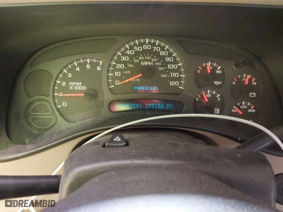 2004 Chevrolet Silverado 1500 Crew Cab LS with VIN 2GCEC13T341376825, listed as a IAAI auction lot 41632677 with 275,150 mi miles. Bid and sale history available at carsss.com. Image 7.