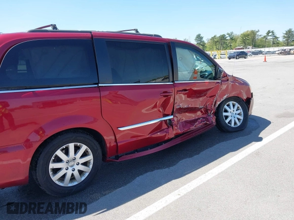 2014 Chrysler Town & Country Touring z VIN 2C4RC1BG7ER433956, wystawiony jako IAAI lot #42230097 z przebiegiem 107 737 mil mil oraz . Historia ofert i sprzedaży dostępna na DreamBid. Obrazek 6.