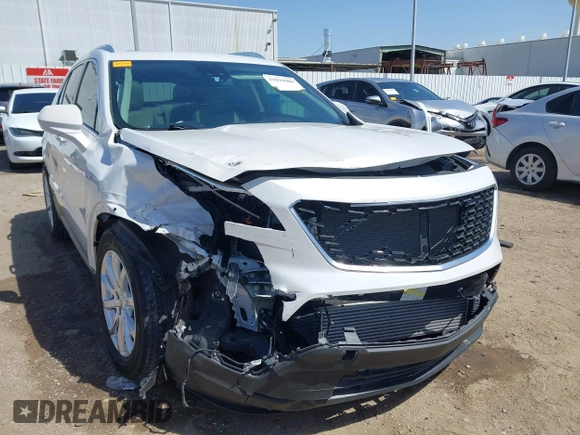 2020 Cadillac XT4 FWD Luxury with VIN 1GYAZAR40LF139918, listed as a IAAI auction lot 41829009 with 42,742 mi miles. Bid and sale history available at carsss.com. Image 6.