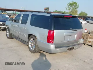 2014 GMC Yukon XL SLT with VIN 1GKS1KE09ER230704, listed as a IAAI auction lot 42046847 with 85,381 mi miles. Bid and sale history available at carsss.com. Image 3.