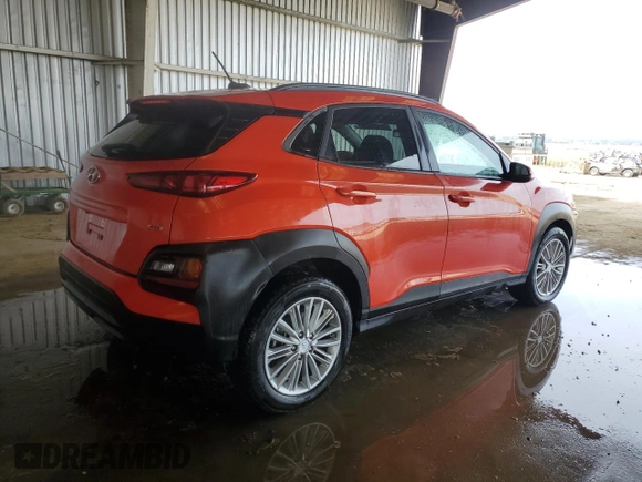 2020 Hyundai Kona SEL with VIN KM8K2CAAXLU467298, listed as a Copart auction lot 51956015 with 33,631 mi miles and Clean Title. Bid and sale history available at DreamBid. Image 3.