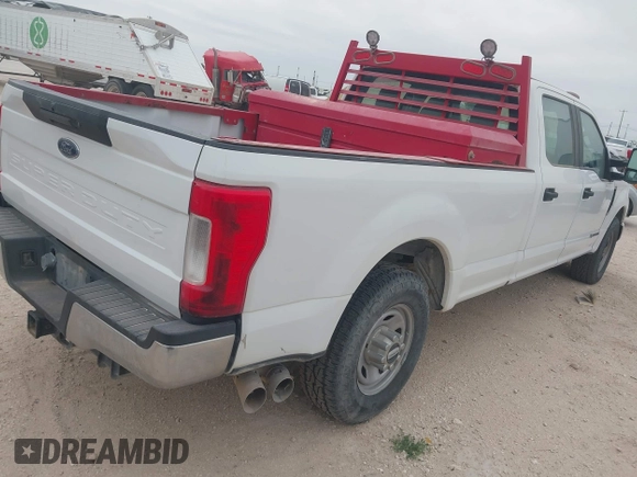 2017 Ford F-350 XL with VIN 1FT7W3AT2HED60747, listed as a IAAI auction lot 41734657 with 182,577 mi miles and . Bid and sale history available at DreamBid. Image 4.