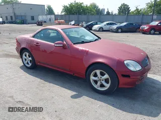 2001 Mercedes-Benz SLK 230/320 с VIN WDBKK65F31F202699, выставлен на аукционе IAAI как лот 42806402 с пробегом 166 813 миль миль и . История ставок и продаж доступна на DreamBid. Изображение 1.