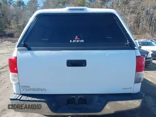 2010 Toyota Tundra 4WD Truck with VIN 5TFUM5F10AX015321, listed as a IAAI auction lot 41687601 with 117,939 mi miles. Bid and sale history available at carsss.com. Image 16.